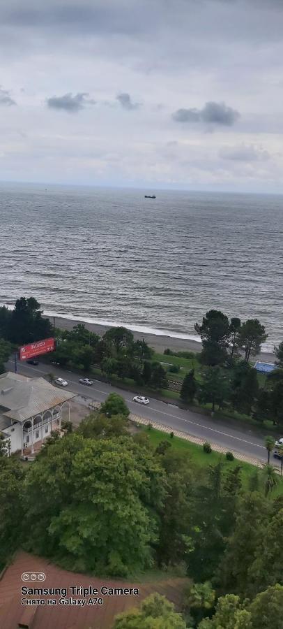 Аппартаменты С Двумя Балконами На Море И Горы Makhinjauri Εξωτερικό φωτογραφία